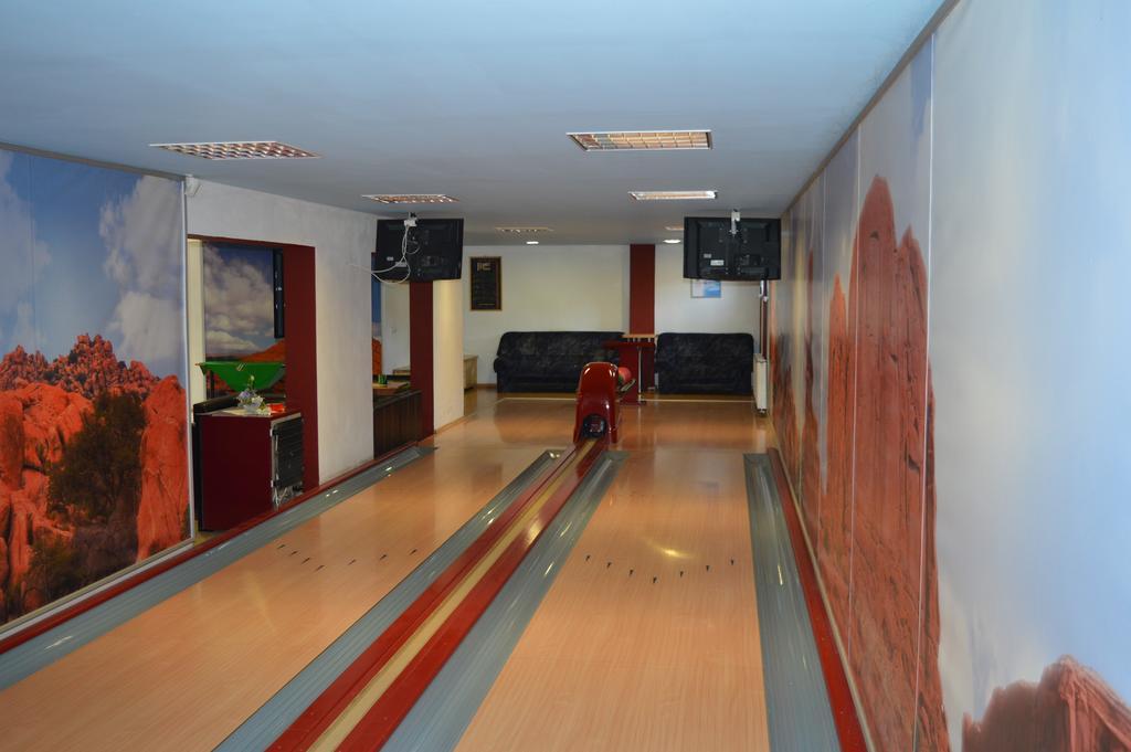 Rožňava Davi Penzion & Bowling מראה חיצוני תמונה