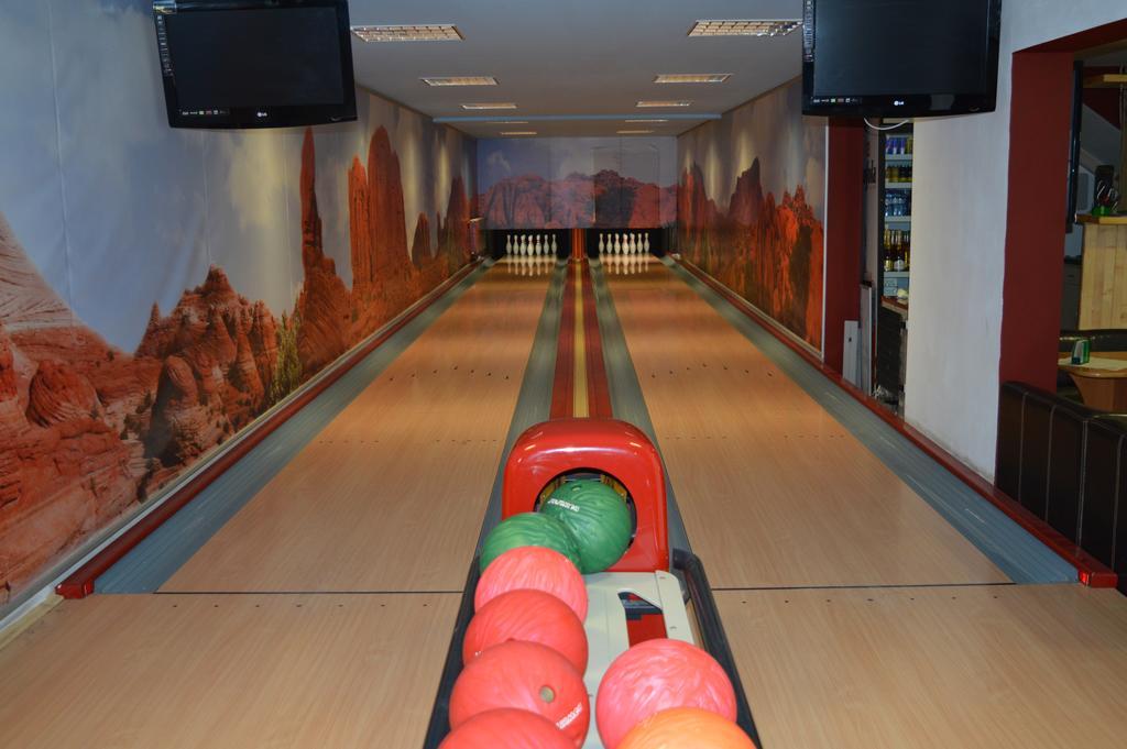 Rožňava Davi Penzion & Bowling מראה חיצוני תמונה